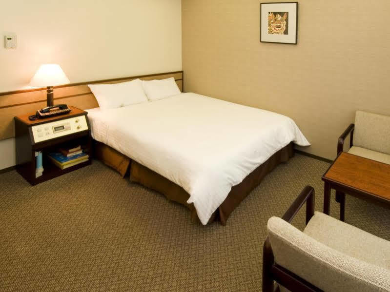 Ryukyu Sun Royal Hotel Naha Esterno foto